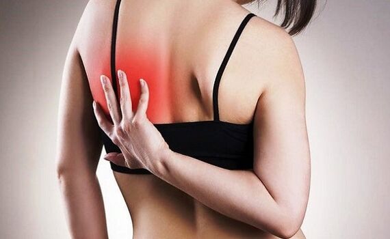 dor baixo o omóplato esquerdo desde as costas